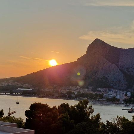 Panorama Sea View Apartment H Omiš Extérieur photo