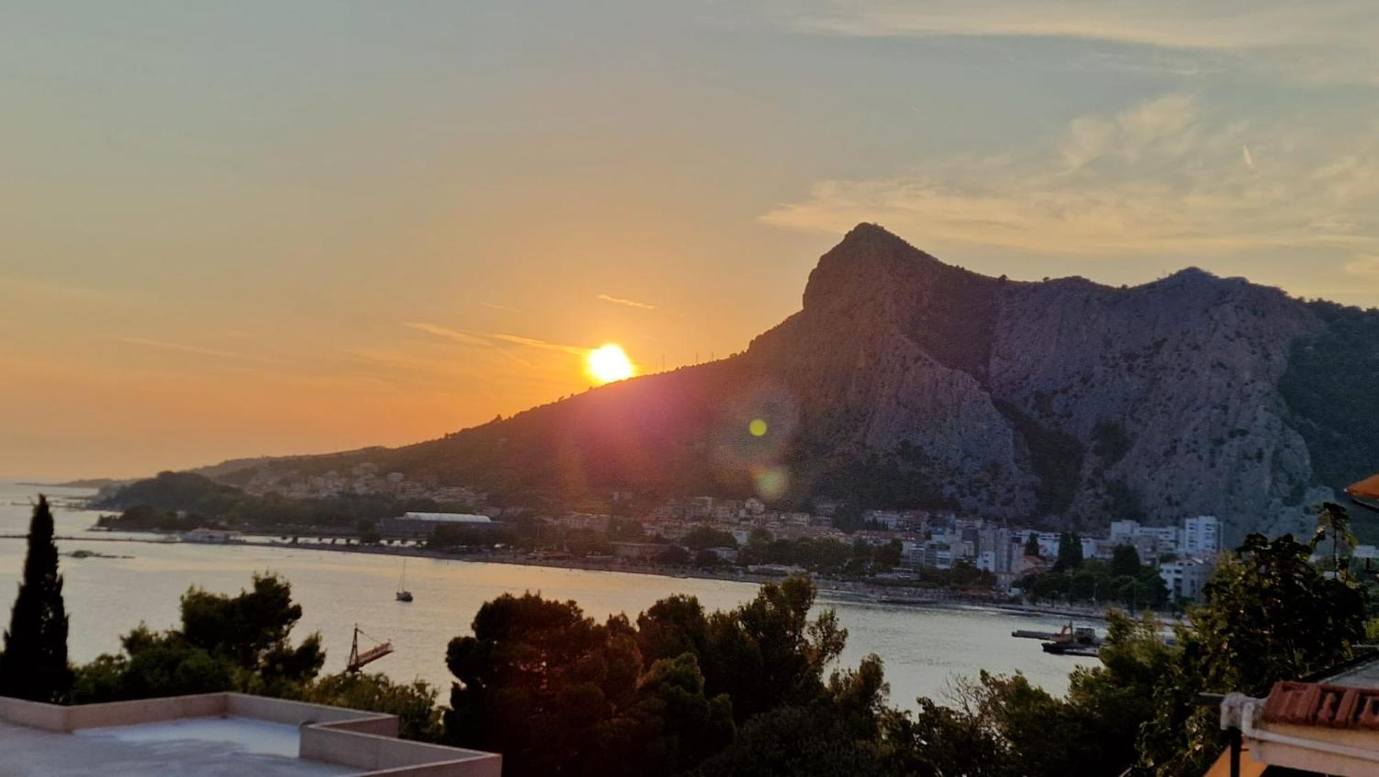 Panorama Sea View Apartment H Omiš Extérieur photo